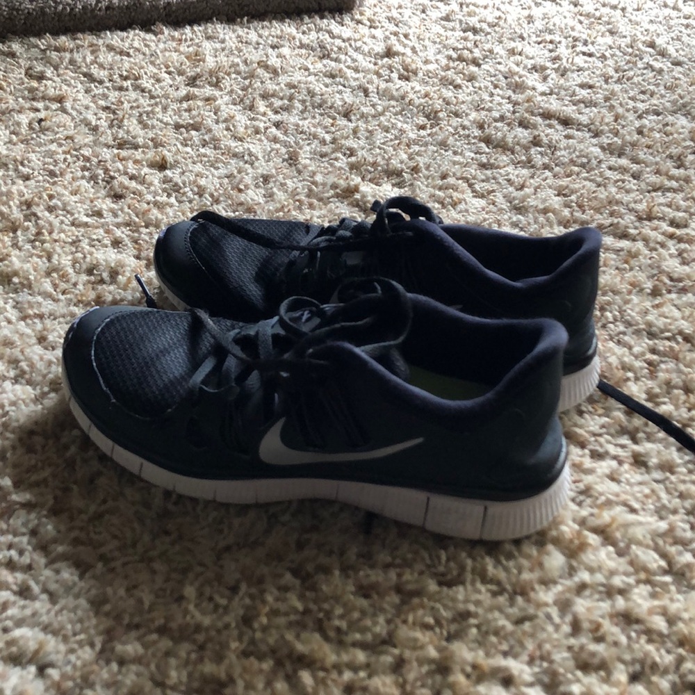 🖤Nike Frees🖤